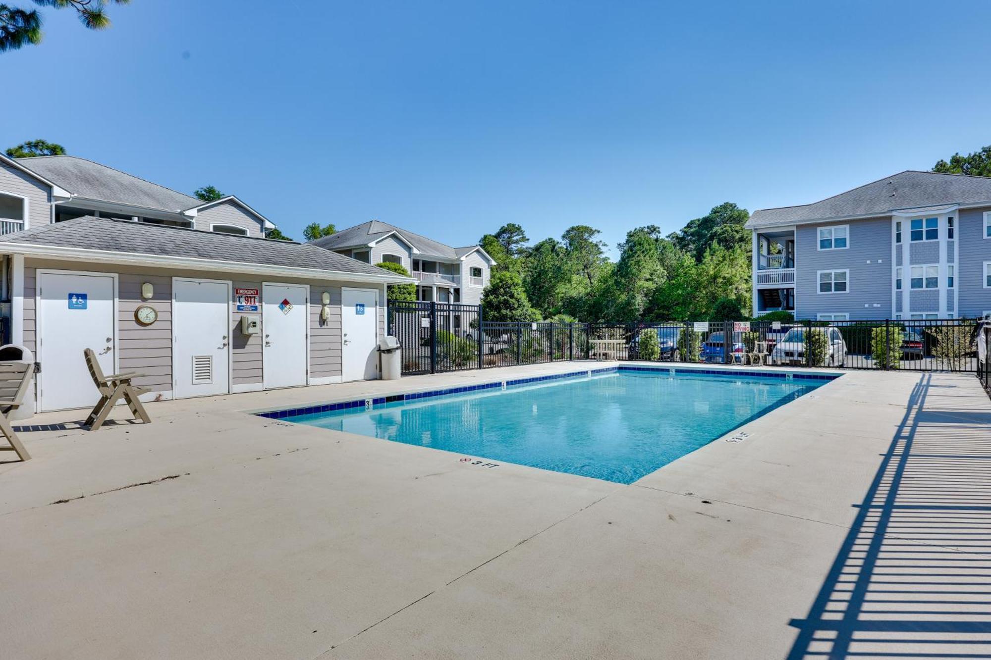 Southport Resort Condo With Deck And Pool Access Exterior photo